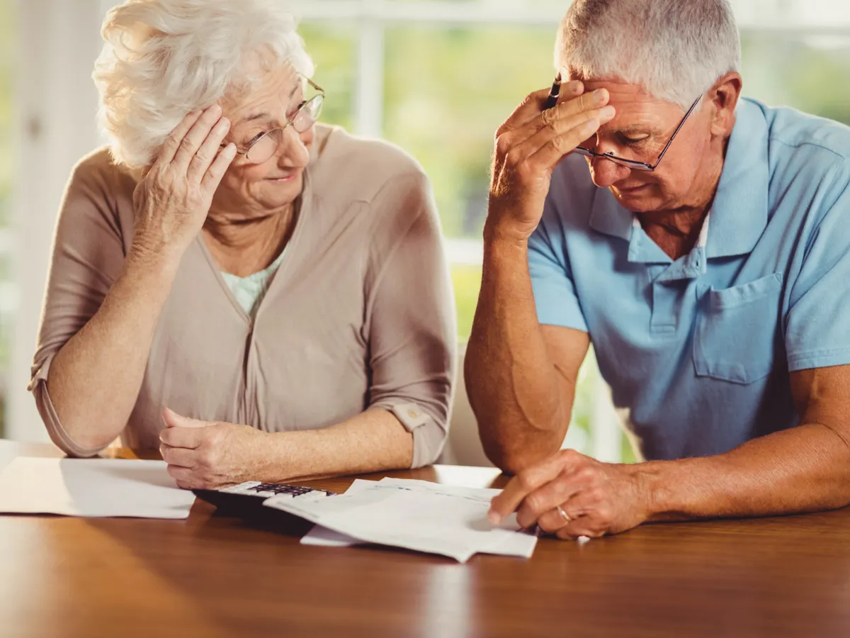 Pensionari supărați la pensie - Foto: Freepik