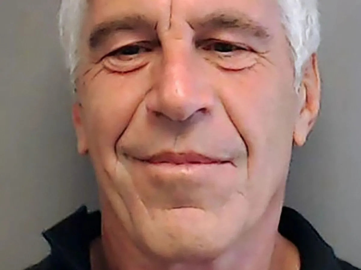 În Rețeaua Epstein existau oameni cu conexiuni în România, care făceau rost de fete pentru petrecerile ilegale