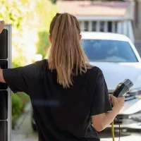 Vânzările de mașini electrice merg prost în UE: -30% în Germania, -18% în Italia, -46% în România -  Foto: Profimedia Images - Imagine cu rol ilustrativ