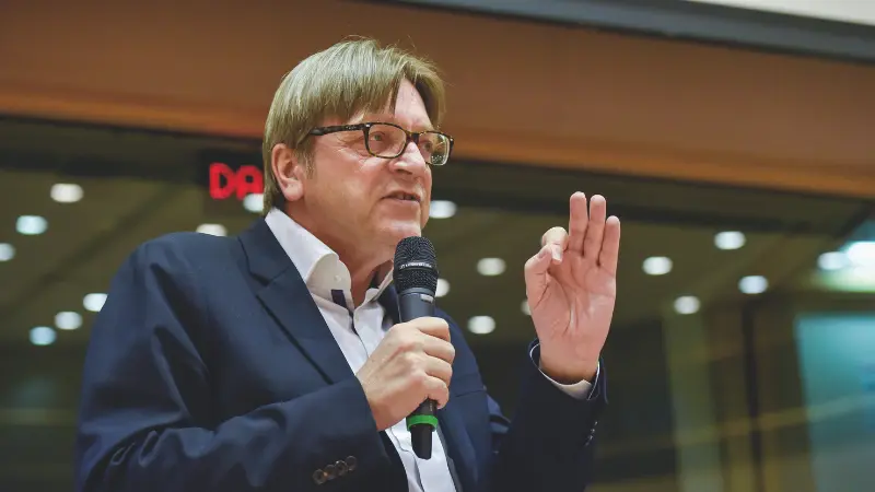 Europarlamentarul Guy Verhofstadt, cel care a propus excluderea Poloniei și a Ungariei din planul de redresare economică/FOTO: Facebook