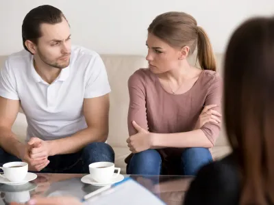 Cât costă să divorțezi la notar în România și cât e pensia alimentară? De ce acte ai nevoie