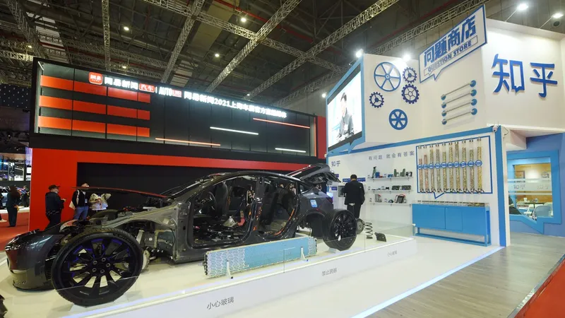 SUA încep războiul bateriilor pentru mașini electrice cu China. Problema? Munca forțată - Foto: Profimedia Images - Imagine cu rol ilustrativ