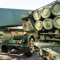 Noul lansator GMARS pentru HIMARS al Lockheed Martin și Rheinmetall. Lovește chirurgical la 400 km - Foto: Profimedia images