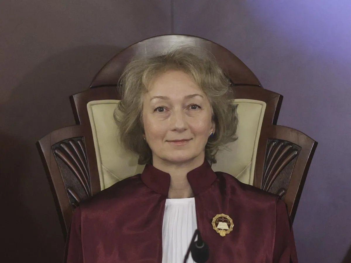 CCR a amânat pentru mâine o decizie privind pensiile magistraţilor, din lipsă de cvorum