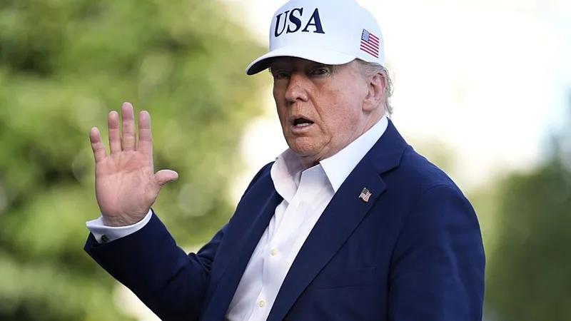 Președintele Donald J. Trump se întoarce la Casa Albă, după un weekend petrecut în Bedminster, New Jersey - Foto: Profimedia Images