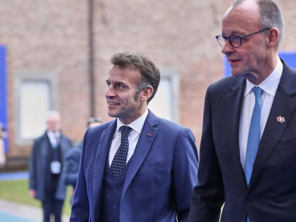 Liderii Germaniei, Franţei şi Italiei caută drumul spre supravieţuirea economică a Europei, aflate în criză