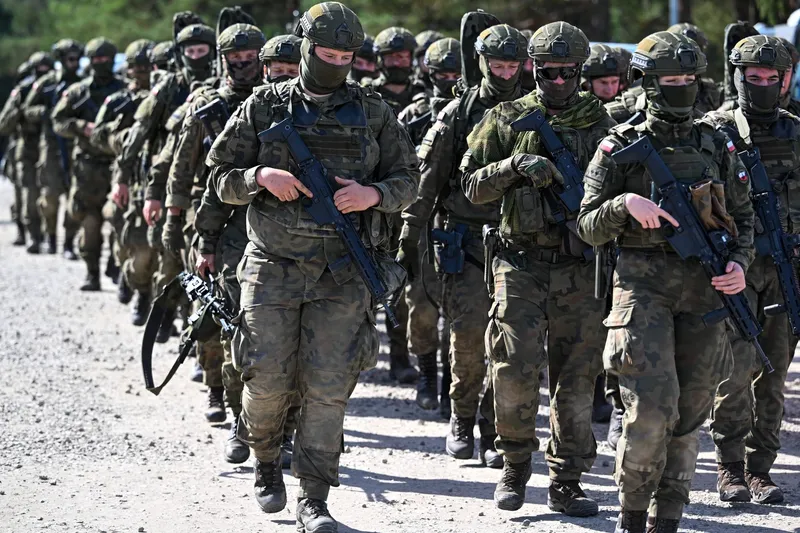 Sondajele din Polonia arată că populație se opune recrutării i- Foto: Profimedia Images (imagine cu rol ilustrativ)