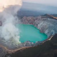 Energia geotermală are o legătură strânsă cu vulcanii, inclusiv cu cei stinși sau inactivi - Foto: Freepik/wirestock