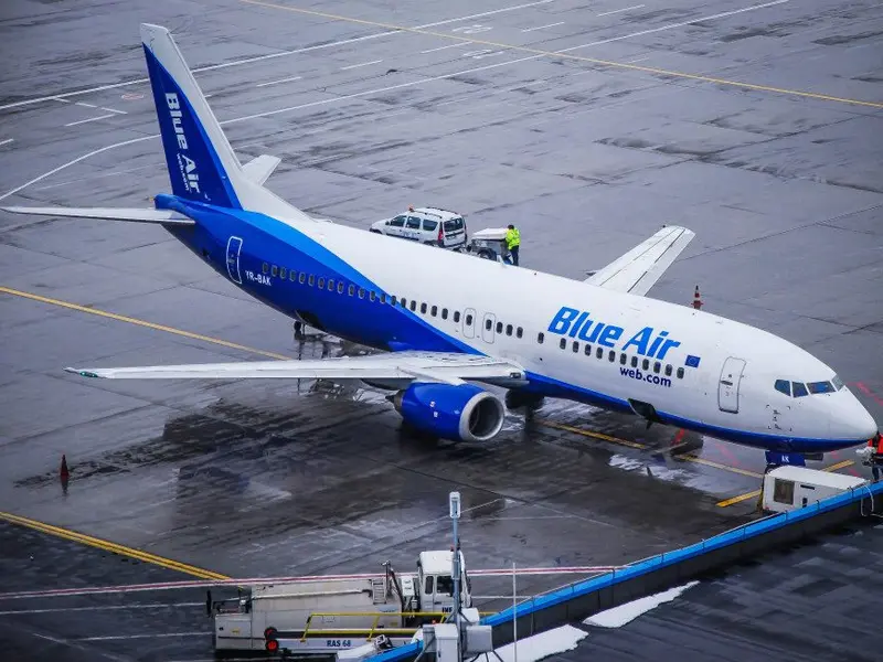 TAROM aduce acasă călători afectați de întreruperea zborurilor Blue Air FOTO : FB