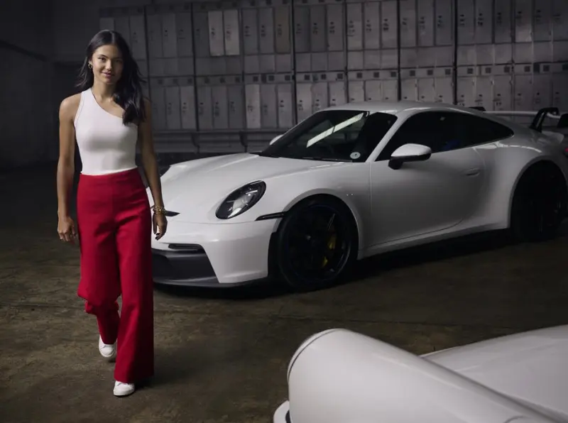 Emma Răducanu a devenit ambasador al mărcii Porsche. / Foto: Porsche