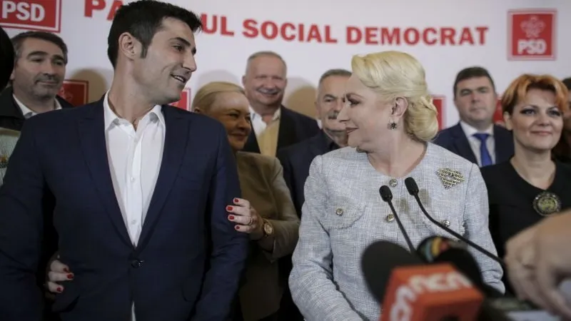 Vasilica Viorca Dăncilă și familia Vasilescu, fericiți că presa a prezentat-o din nou pe lidera PSD în postura de victimă Foto: Inqaum/ Octav Ganea