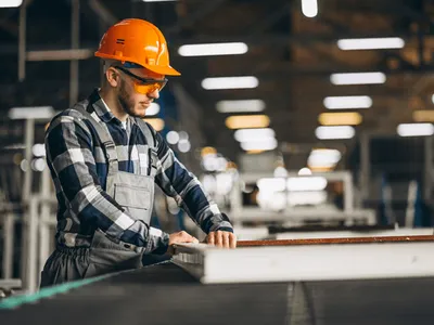 „Nu pot să ofer un salariu de 5.000 de lei net!” – Mesajul unui antreprenor care a divizat internetul