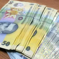 Un bătrân a rămas fără bani după ce a vrut să scoată „țara din faliment”. A dat bani unui necunoscut - Foto: Arhiva / imagine cu caracter ilustrativ