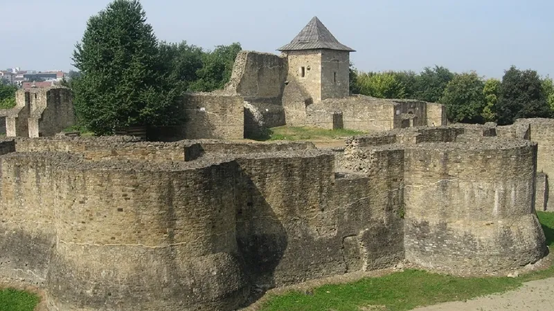 Cetatea de Scaun a Sucevei a văzut multe grozăvii de-a lungul timpului - Foto: arhiepiscopiasucevei.ro