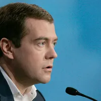 Medvedev spune că Rusia se pregătește pentru „acțiuni agresive” ale NATO: „Nu e o figură de stil”. / Foto: wikimedia.org