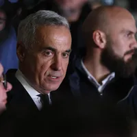 Minciuna lui Călin Georgescu că supermraket-urile scot profitul din țară.  - Foto: IQUMA PHOTOS / Octav Ganea