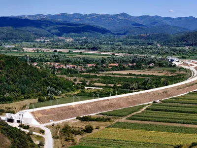 „Viteză record”, pe coridorul feroviar Rin-Dunăre din România: Lucrările pe 22 km au ajuns la 82% în 9 ani - Foto: Facebook / Asociația Pro Infrastructură
