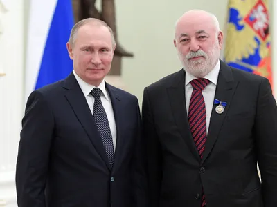 Vladimir Putin și  Viktor Vekselberg. /  Foto: nbcnews.com