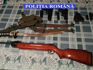 Un arsenal confiscat/Foto: Poliția Română