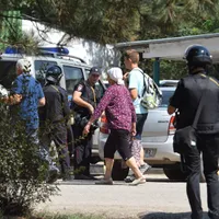 3.000 de locuitori au fost evacuați în urma unor explozii la depozitul de muniție al uneia dintre unitățile militare rusești din satul Maiskoie, Crimeea/foto: Profimedia Images