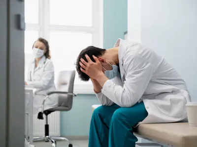 Medic trist - Foto: Freepik (rol ilustrativ)