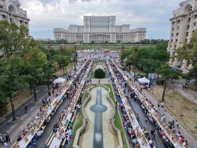 Masa care unește - Foto: Primăria Capitalei