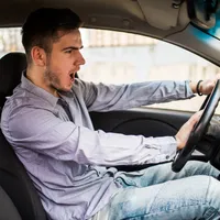 De ce fac șoferii români accidente pe autostradă? Psiholog: agresivitate, „prioritatea de șmecher” - Foto: freepik.com - Imagine cu rol ilustrativ