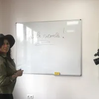 Nadine  este în clasa a XII-a și se pregătește de Bac / click.ro