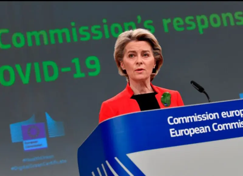 Ursula von der Leyen declară vaccinată 70% din populația adultă a UE/Foto: ap