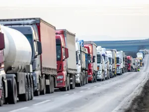Coșmar în vămile României, pentru TIR-urile cu mărfă non-UE. Sistemul lansat la 1 august merge prost - Foto: INQUAM PHOTOS / Casian Mitu (Imagine cu rol ilustrativ)