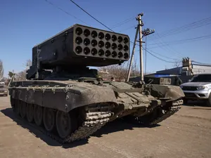 VIDEO Forțele ucrainene au capturat un tank cu muniție termobarică și câteva T-72B rusești/FOTO: profimediaimages.ro