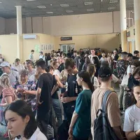 Ruşii cumpără în masă bilete de avion - Foto: Twitter/Maria Drutska