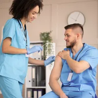 Vaccinare antigripală - Foto: Freepik (rol ilustrativ)