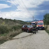 Un băiat de 16 ani a „fumat” și a vrut să le arate prietenilor că le are cu volanul. / Foto: ISU Bistrița Năsăud