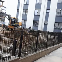Un dezvoltator vrea să construiască un bloc pe doar 300 de metri pătrați. Foto Replicaonline