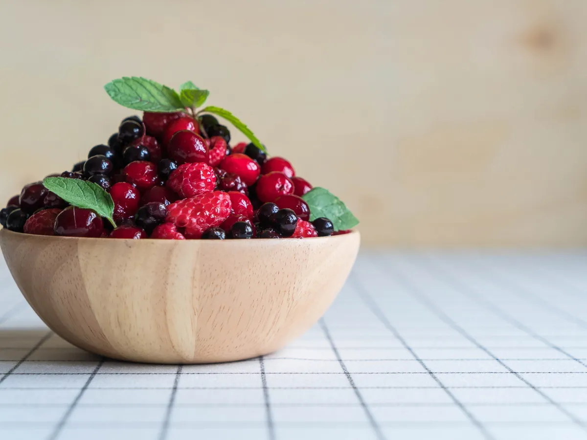 Alimentele care încetinesc îmbătrânirea și te apără de boli. Ce să introduci în dieta ta - Foto: Freepik (Imagine cu rol ilustrativ)