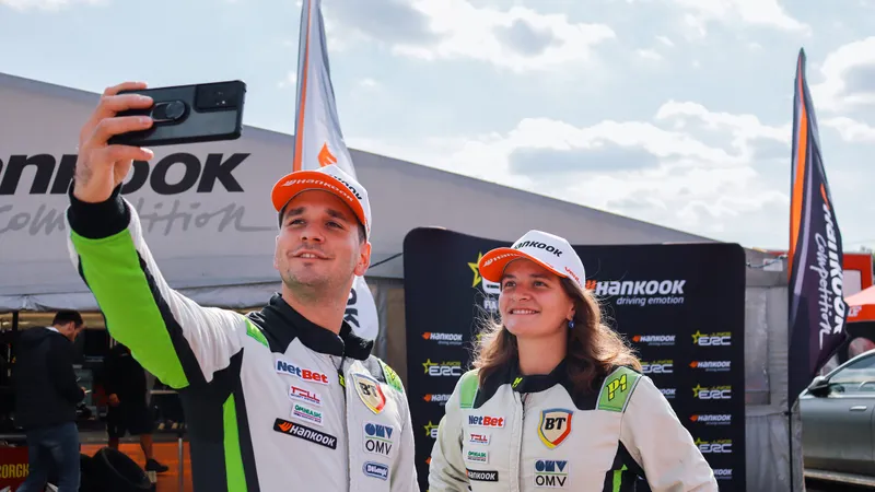 Doi frați români, la un pas de o performanță istorică. Se bat pentru titlul mondial în Junior ERC - Foto: Facebook/Norbert Maior