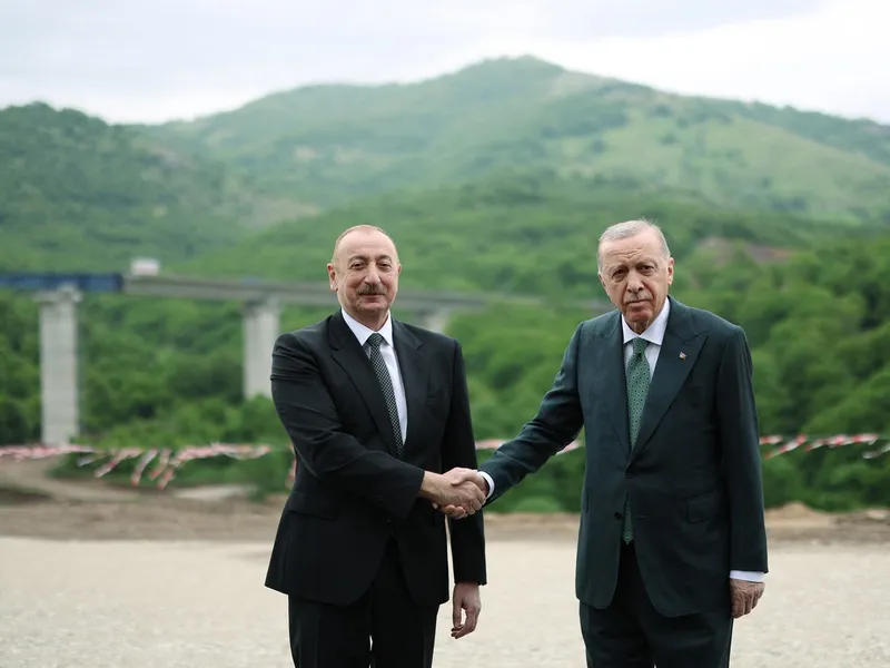 Președintele turc Recep Tayyip Erdogan în Azerbaidjan, cu președintele Alham Aliyev - Foto: Profimedia Images