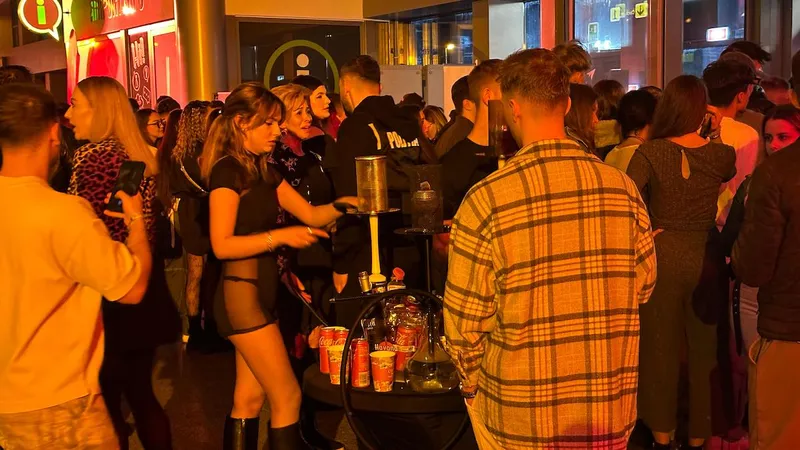 Aeroportul Sibiu, extins degeaba cu 64.000.000 €. Face bani ca discotecă: 125 lei biletul - Foto: turnulsfatului.ro
