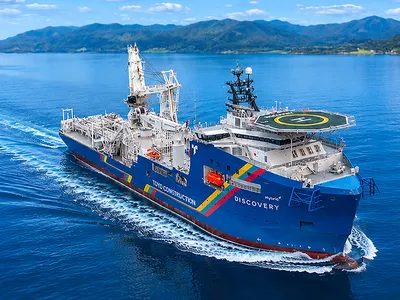 La Tulcea, a fost construită o navă gigant de instalat cabluri pentru Japonia - Foto: Vard
