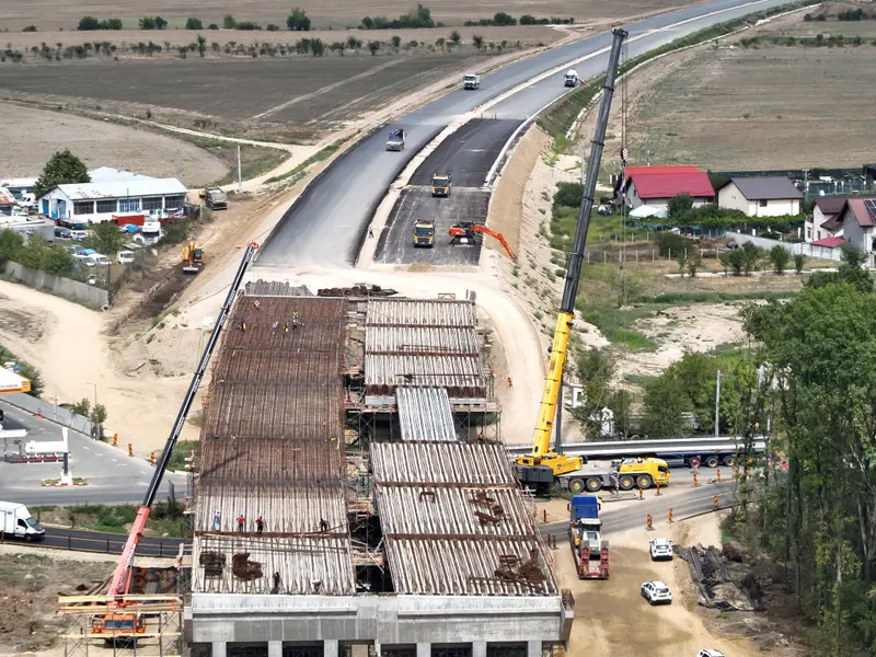 Lotul 3 al autostrăzii A0 Sud, la 75%. CNAIR laudă și ceartă constructorul. Gata în decembrie? - Foto: Facebook/CNAIR