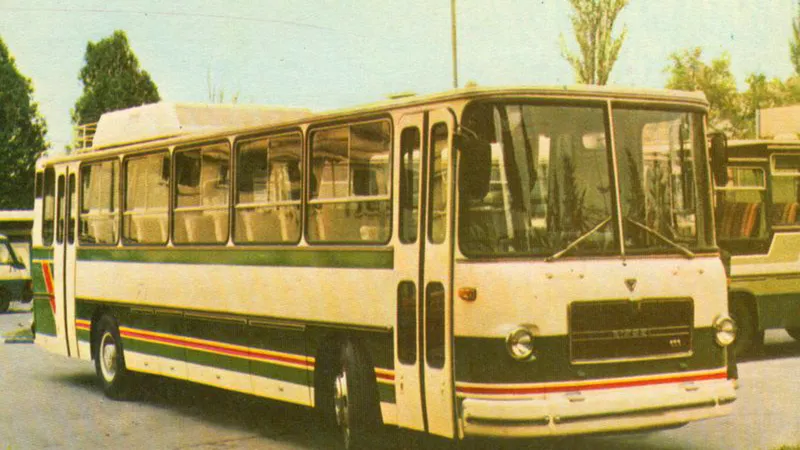 Povestea „Ratei”, a autobuzului Roman Diesel 111 care a transportat România zeci de ani - Foto: automobileromanesti.ro