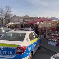 Percheziții la Piața de Flori din București FOTO: captură video amator