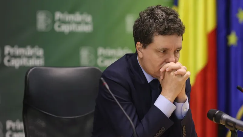 Nicuşor Dan, la predarea ştafetei la Primăria Capitalei - Foto: INQUAM PHOTOS/George Călin