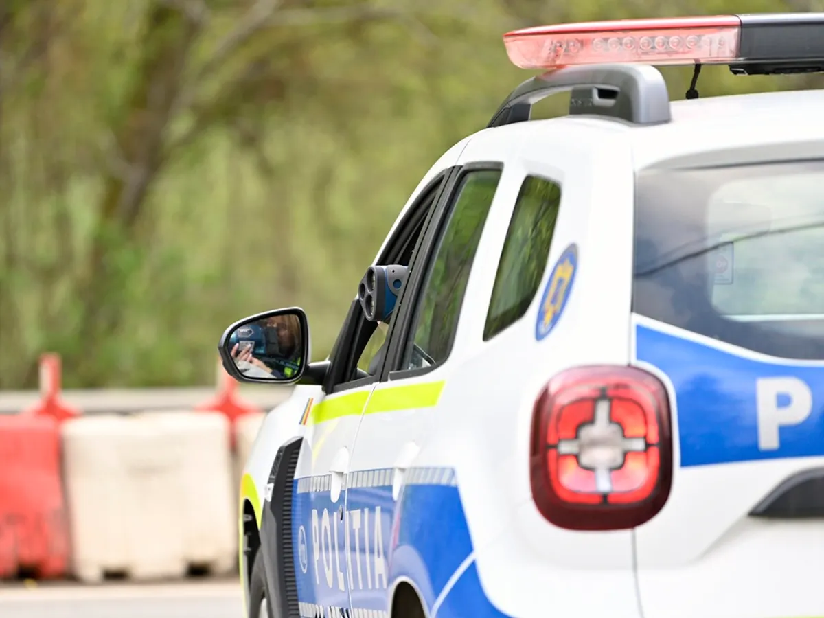 Mașină de poliție - Foto: Inquam Photos /Alex Nicodim