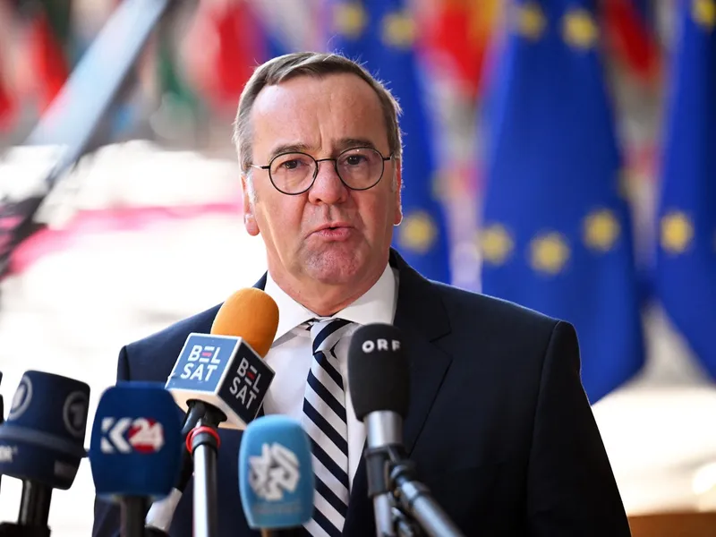 Avertismentul ministrului german al Apărării: Putin nu vrea pace în Ucraina. Trebuie să acționăm dur - Foto: Profimedia images
