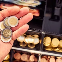 De la 1 cent la mii de €. De ce unele monede valorează atât de mult? Ce scrie pe ele? - Foto: freepik.com (rol ilustrativ)