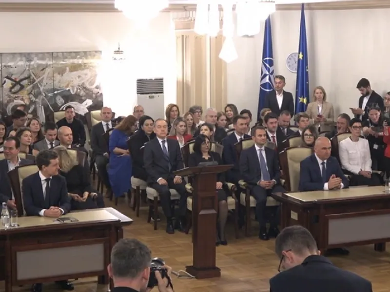 Începe ședințșa solemnă - foto: captură CCR