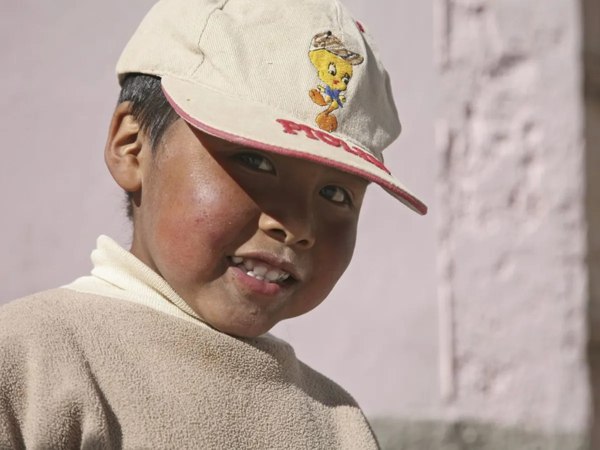 Copil indgen din San Antonio de Los Cobres, în Anzii Argentinei - Foto: Profimedia Images