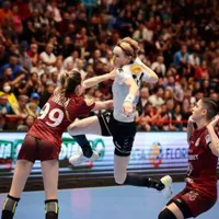 CS Rapid a învins-o pe SCM Râmnicu Vâlcea cu scorul de 35-27 și a devenit campioană a României - Foto Facebook / SCM Râmnicu Vâlcea